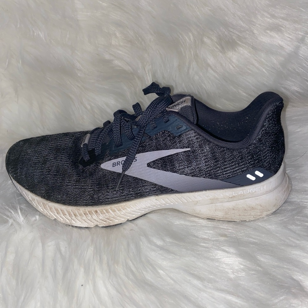 Brooks sneakers - Picture 8 of 9